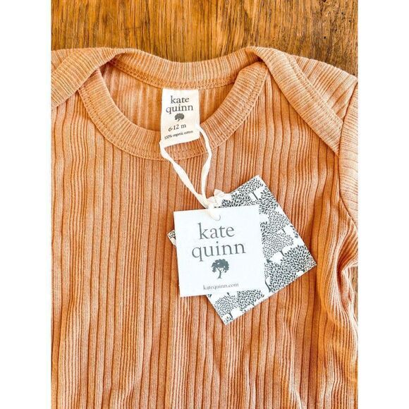 NWT! Kate Quinn Ribbed Rolled Short Sleeve Bodysuit Size 6-12M - Picture 2 of 3